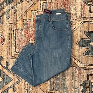 Gloria Vanderbilt Blue Denim Capri Jewels Jeans Size 10